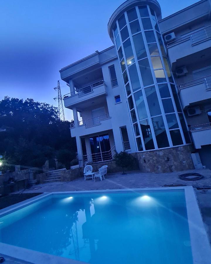 Kopernikus Apartments ウルツィニ エクステリア 写真