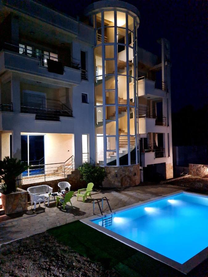 Kopernikus Apartments ウルツィニ エクステリア 写真