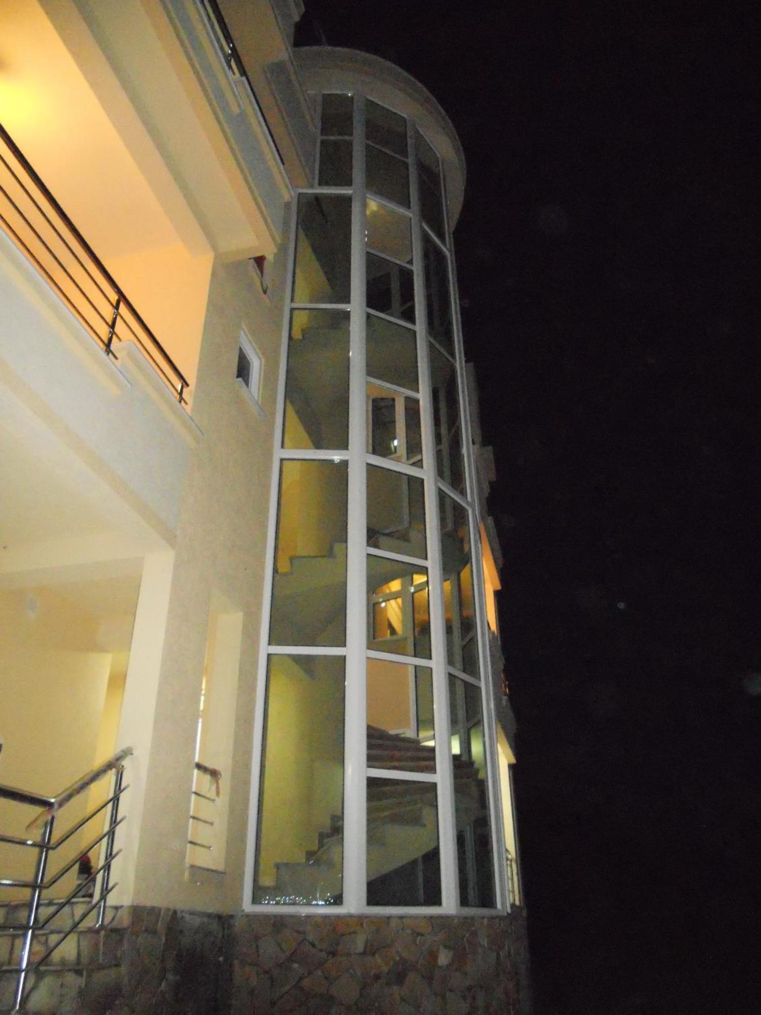 Kopernikus Apartments ウルツィニ エクステリア 写真